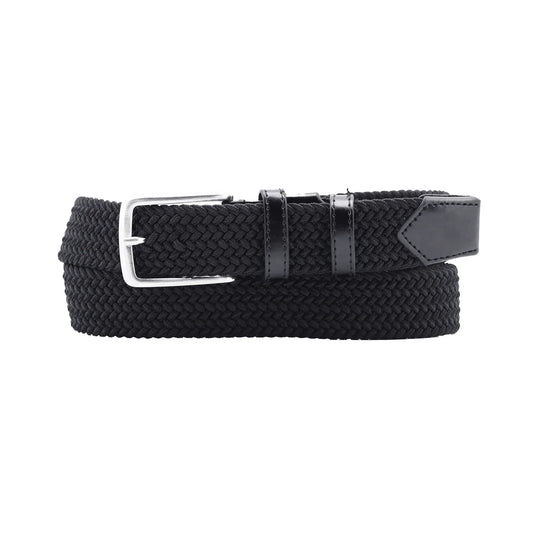 Une ceinture tressée noire avec boucle en métal argenté poli et passants en cuir noir, sur un fond blanc épuré.