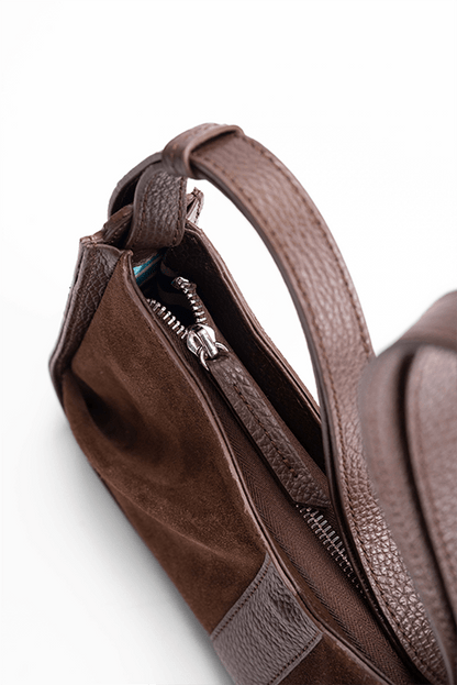 Isla Shoulder Bag Cioccolato - Italian Suede Leather Handbag Top View of the Zip Detail