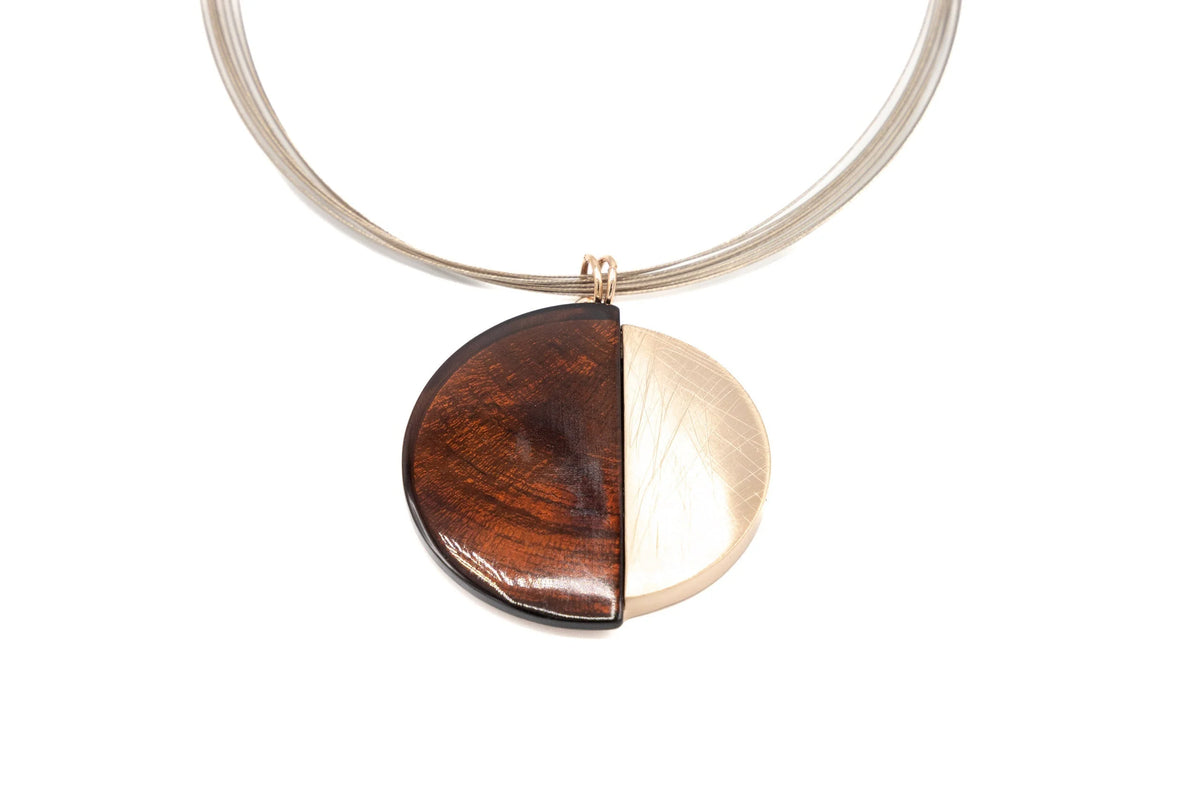 Eclipse Pendant Necklace – Rose Gold & Brown Resin